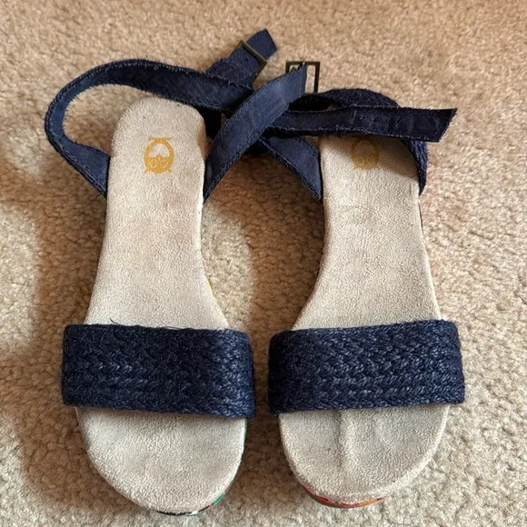 AZTEC - Strap Sandals - Size 7 - Picture 1 of 10